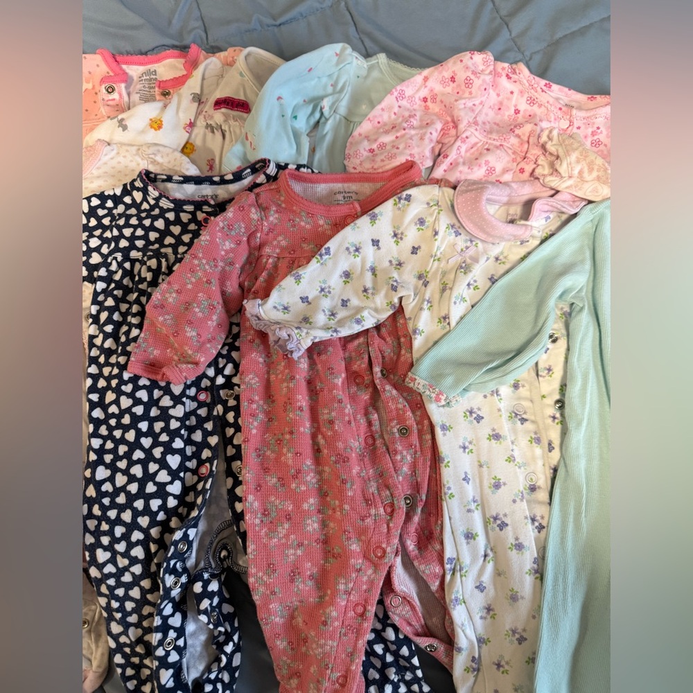 Lot of 12 pajamas size 9m - Picture 4 of 6